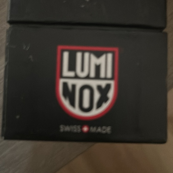 Luminox men’s carbon watch with blue face - Picture 4 of 4